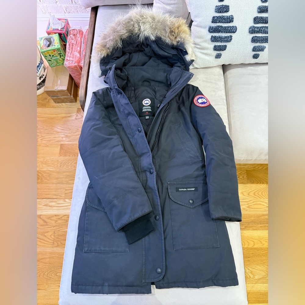 Canada Goose Mid-length Navy Parka with Fur Hood Women’s XS